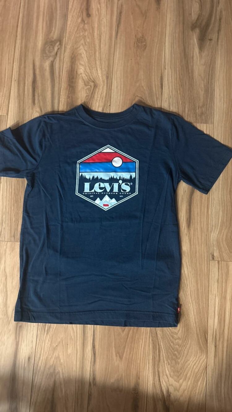 Levi’s shirt boys
